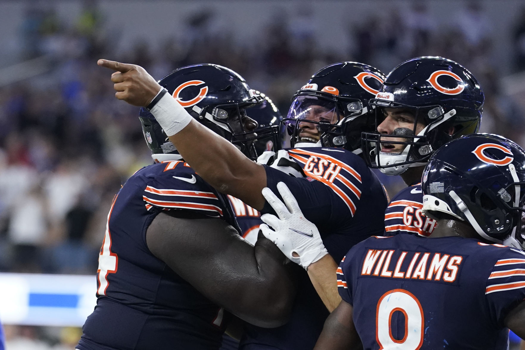 Bears Rams Football